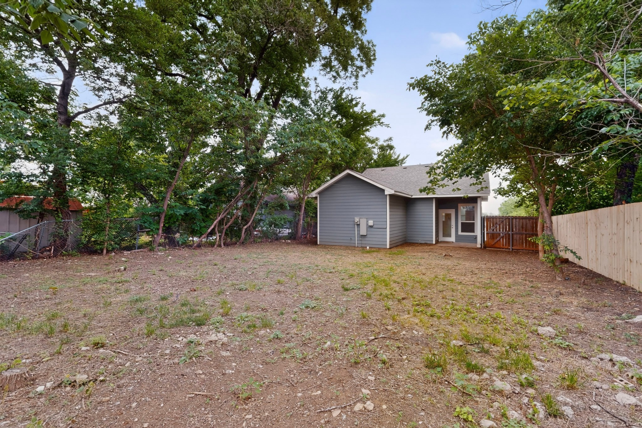 824 E Maddox Avenue Fort Worth TX 76104