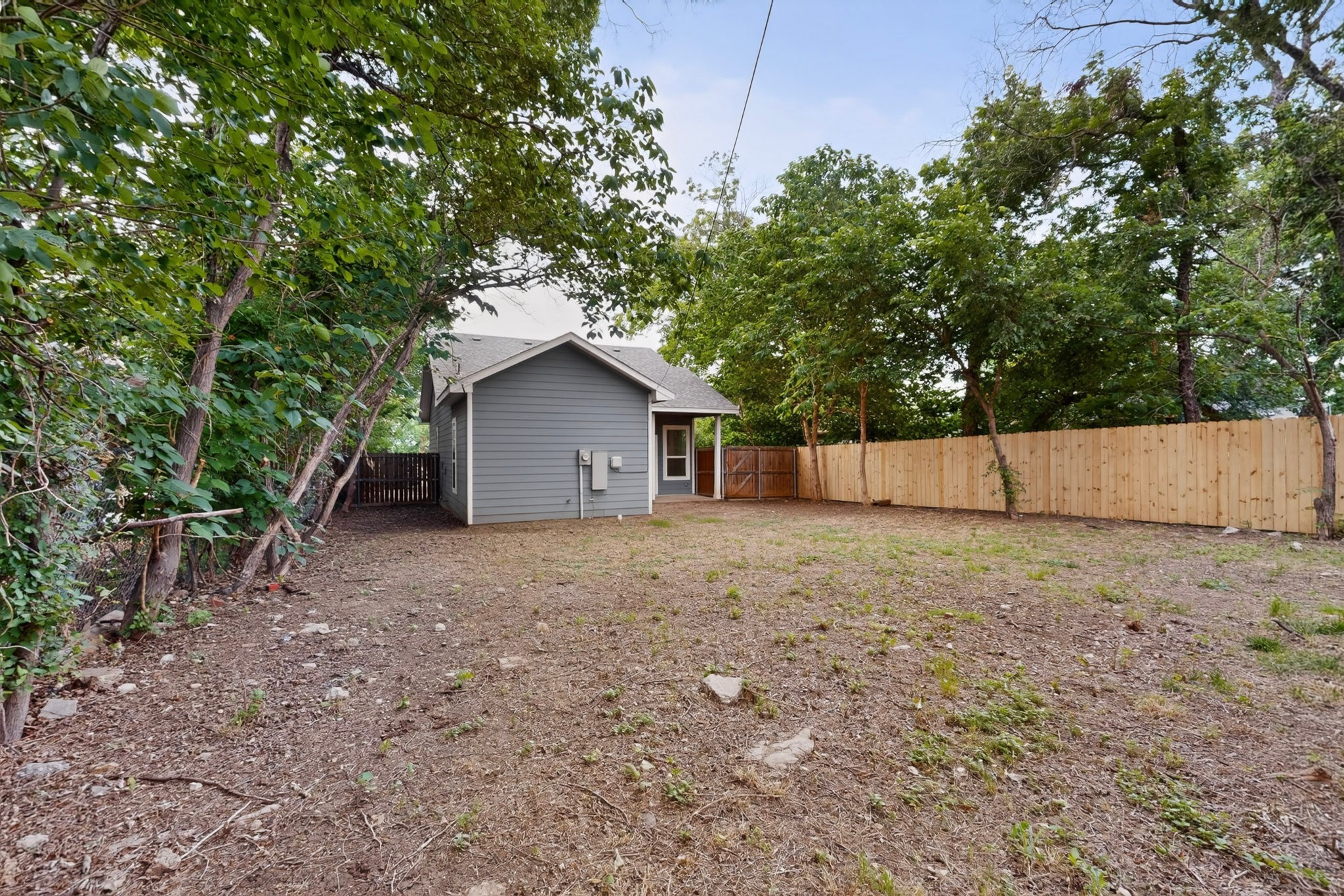 824 E Maddox Avenue Fort Worth TX 76104