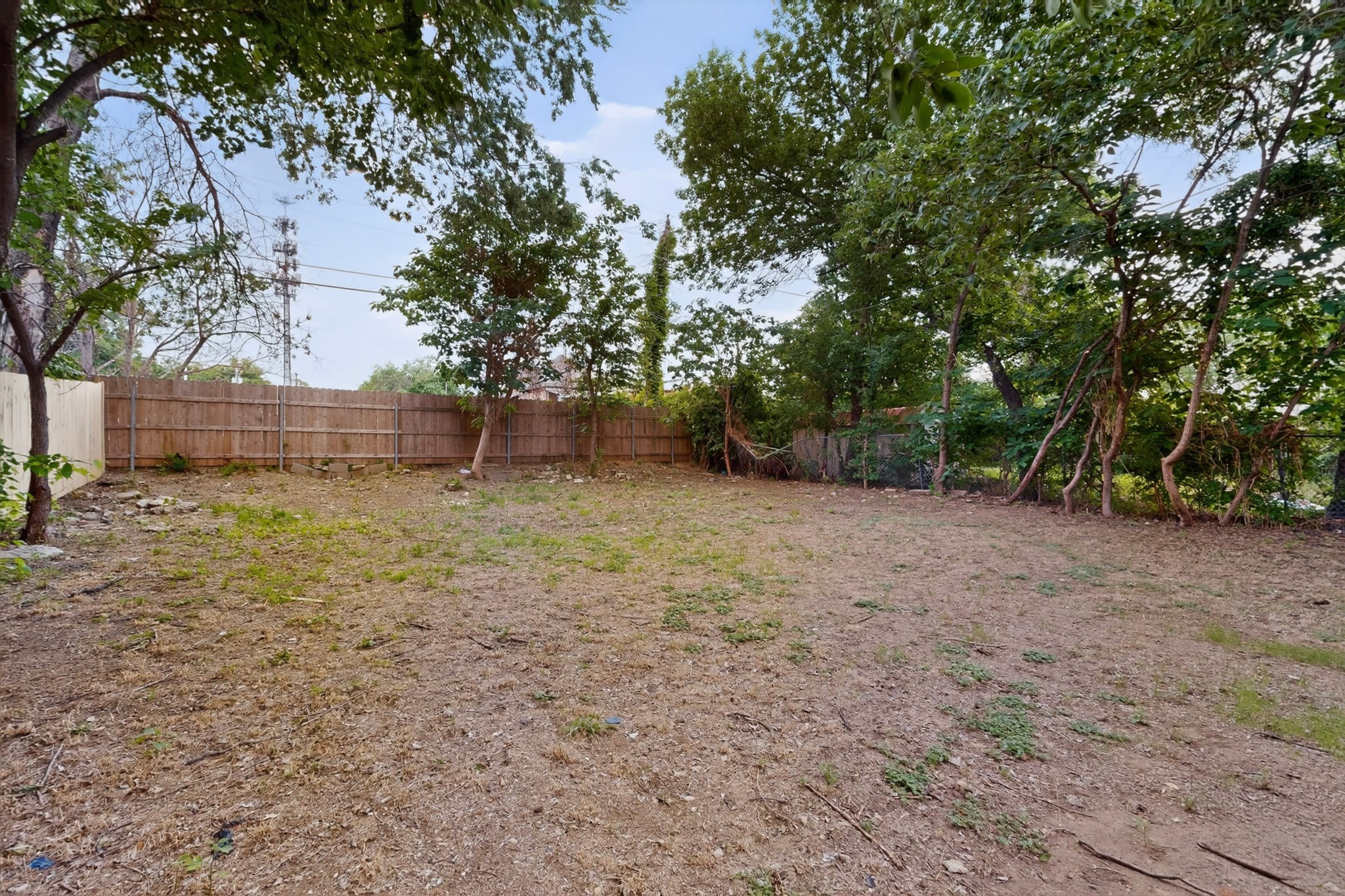 824 E Maddox Avenue Fort Worth TX 76104