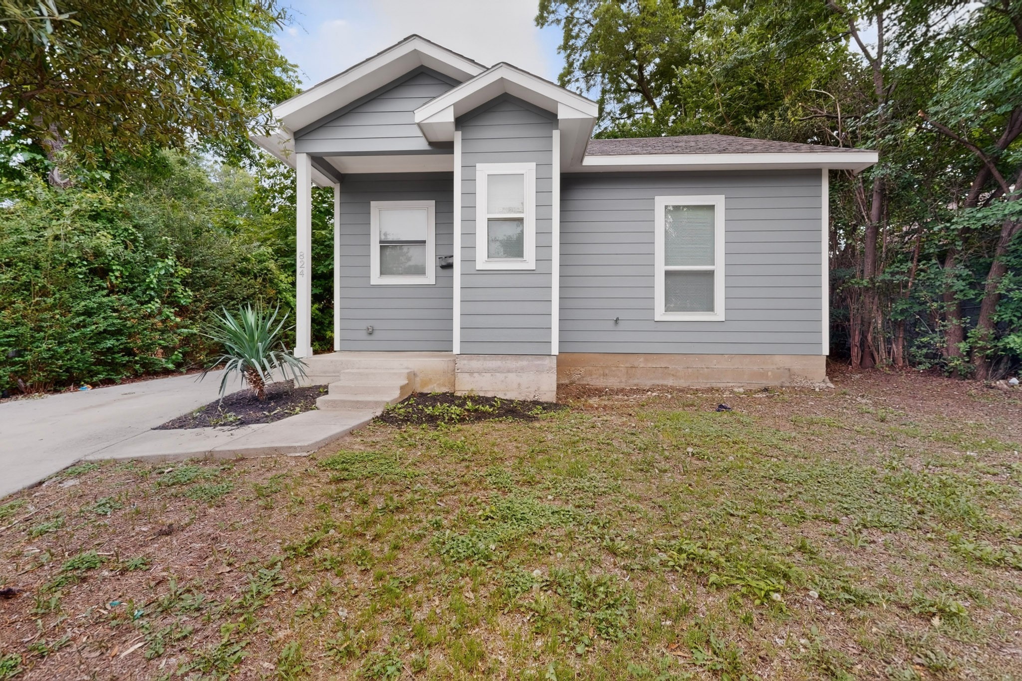 824 E Maddox Avenue Fort Worth TX 76104