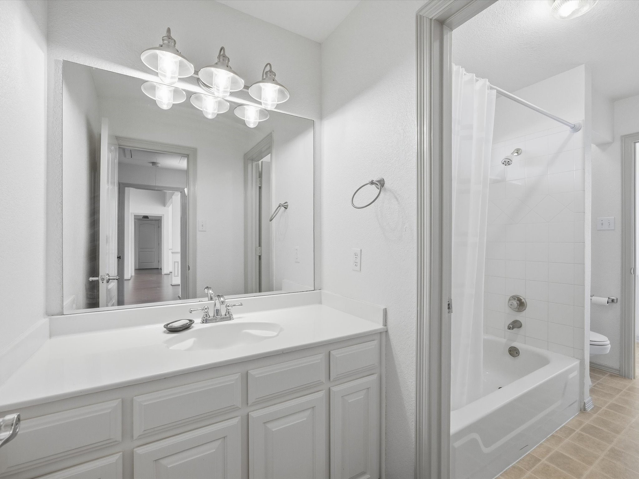 808 Shady Glen Court Fort Worth TX 76120