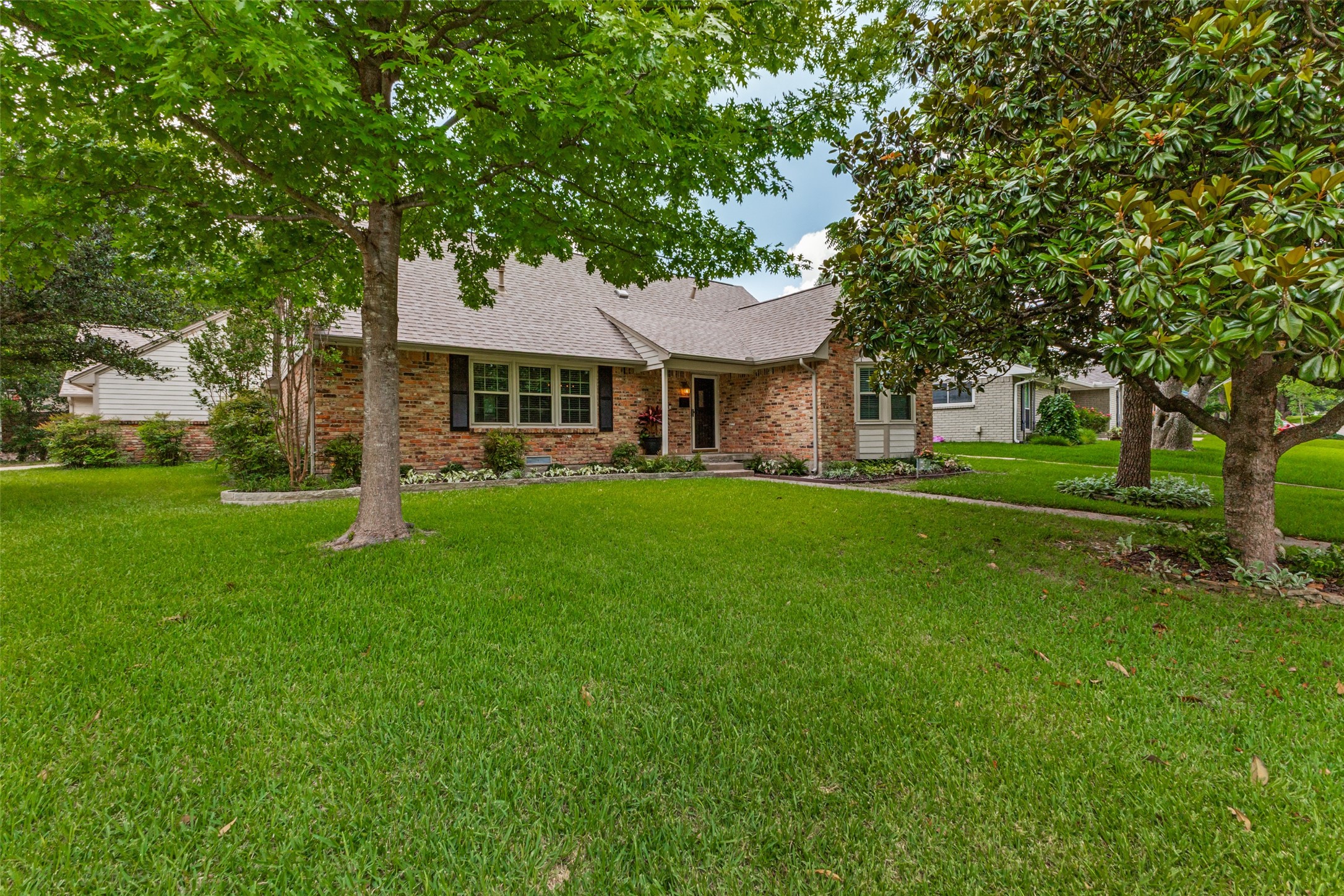 11730 Cimarec Street Dallas TX 75218