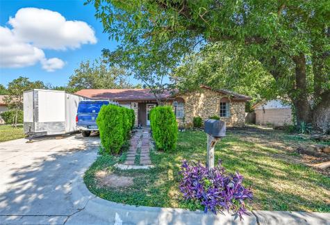 1203 Southmoor Drive Arlington TX 76010