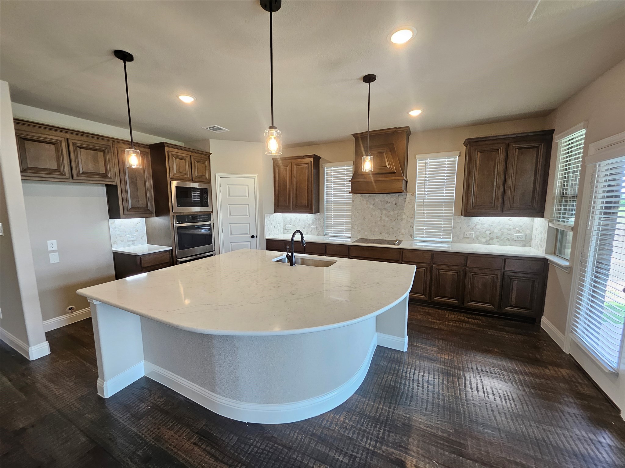 311 Redwood Circle Trenton TX 75490