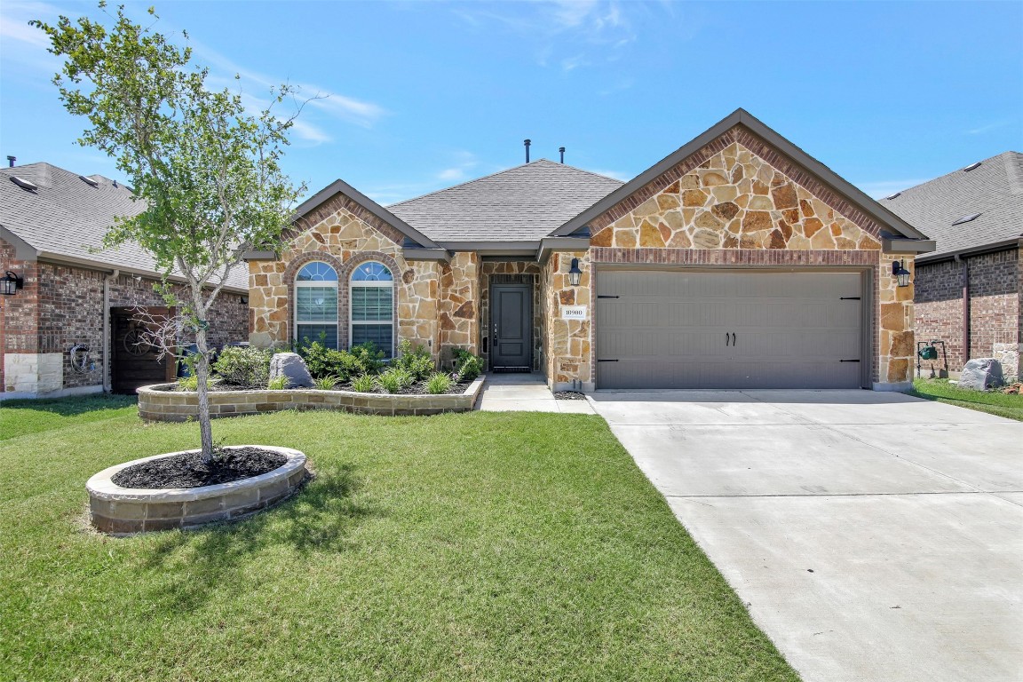 10900 Aledo Lane Aubrey TX 76227