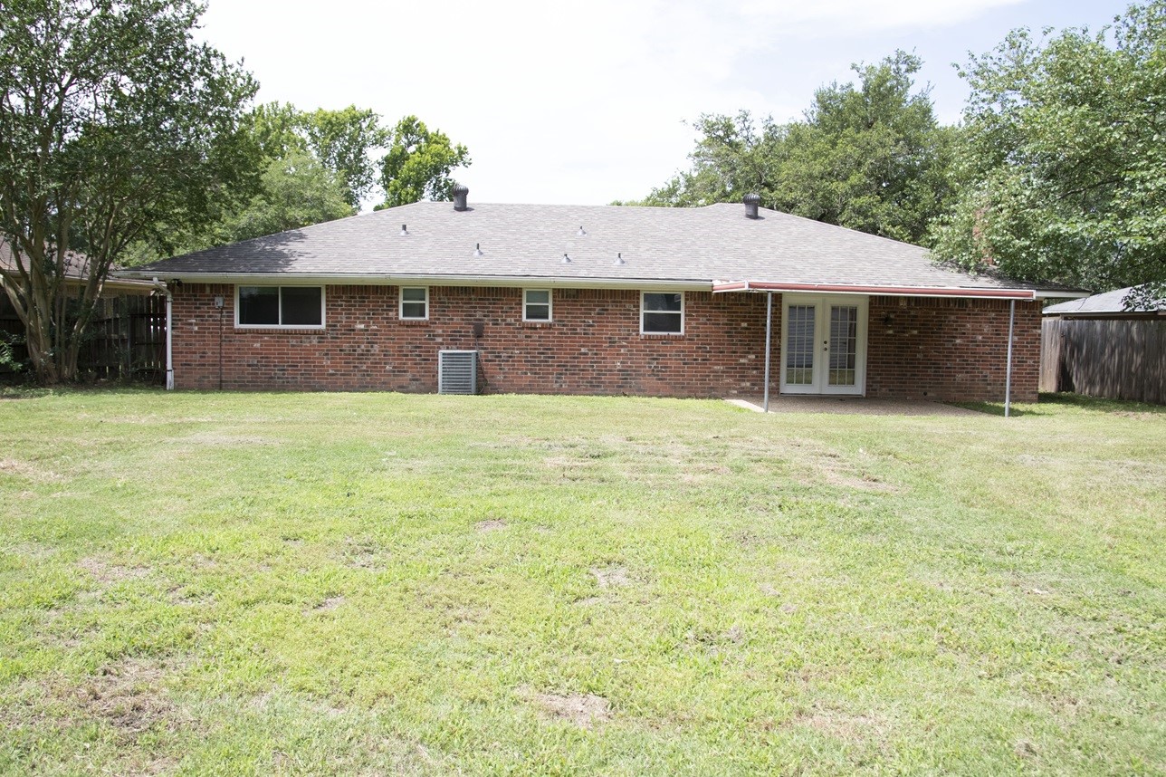 1008 Fairway Lane Mexia TX 76667