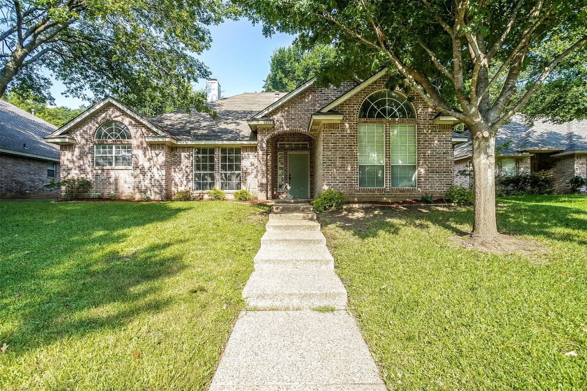 6022 Red Fern Drive Arlington TX 76001