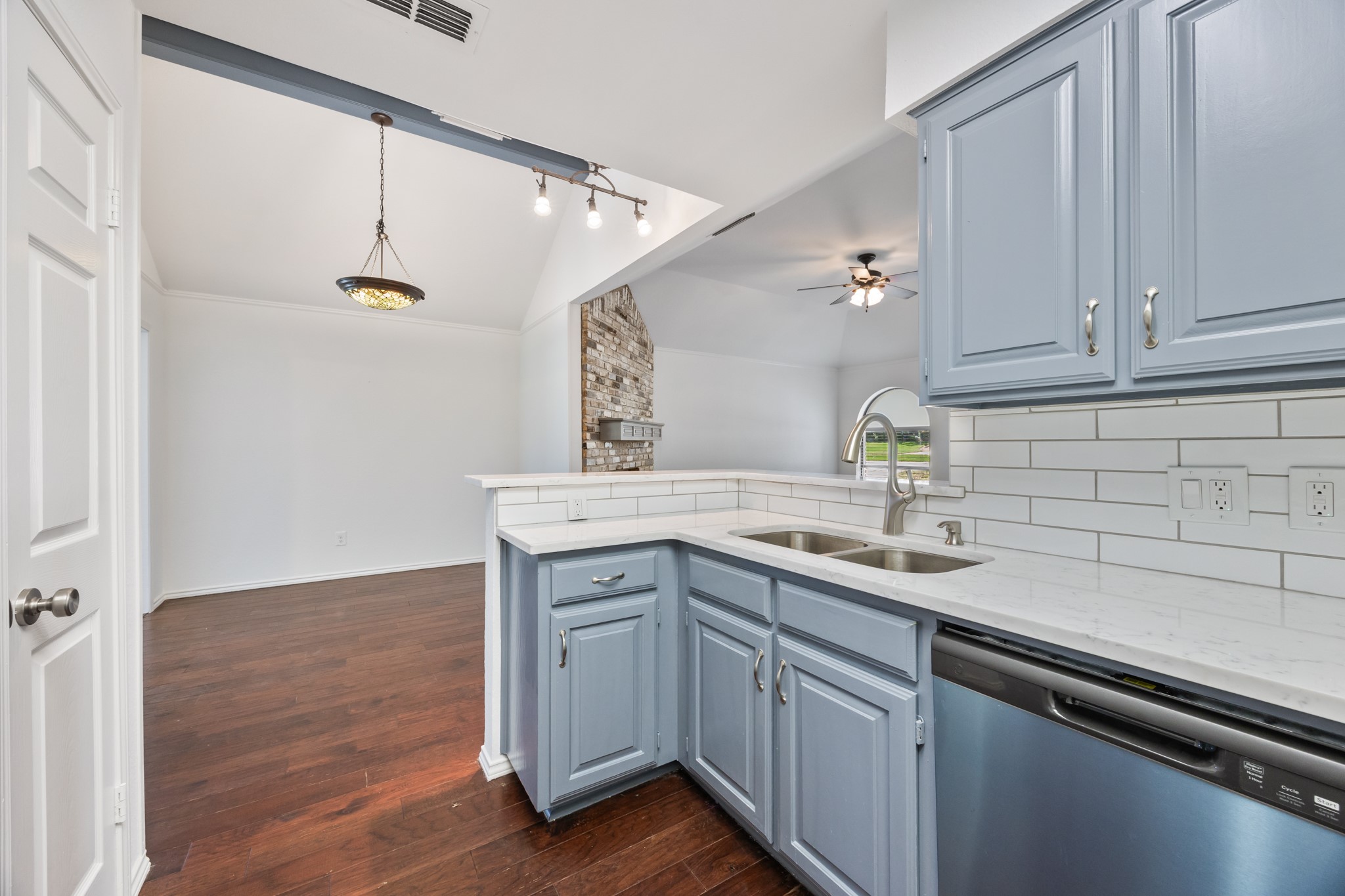 4905 Arborgate Drive Arlington TX 76017