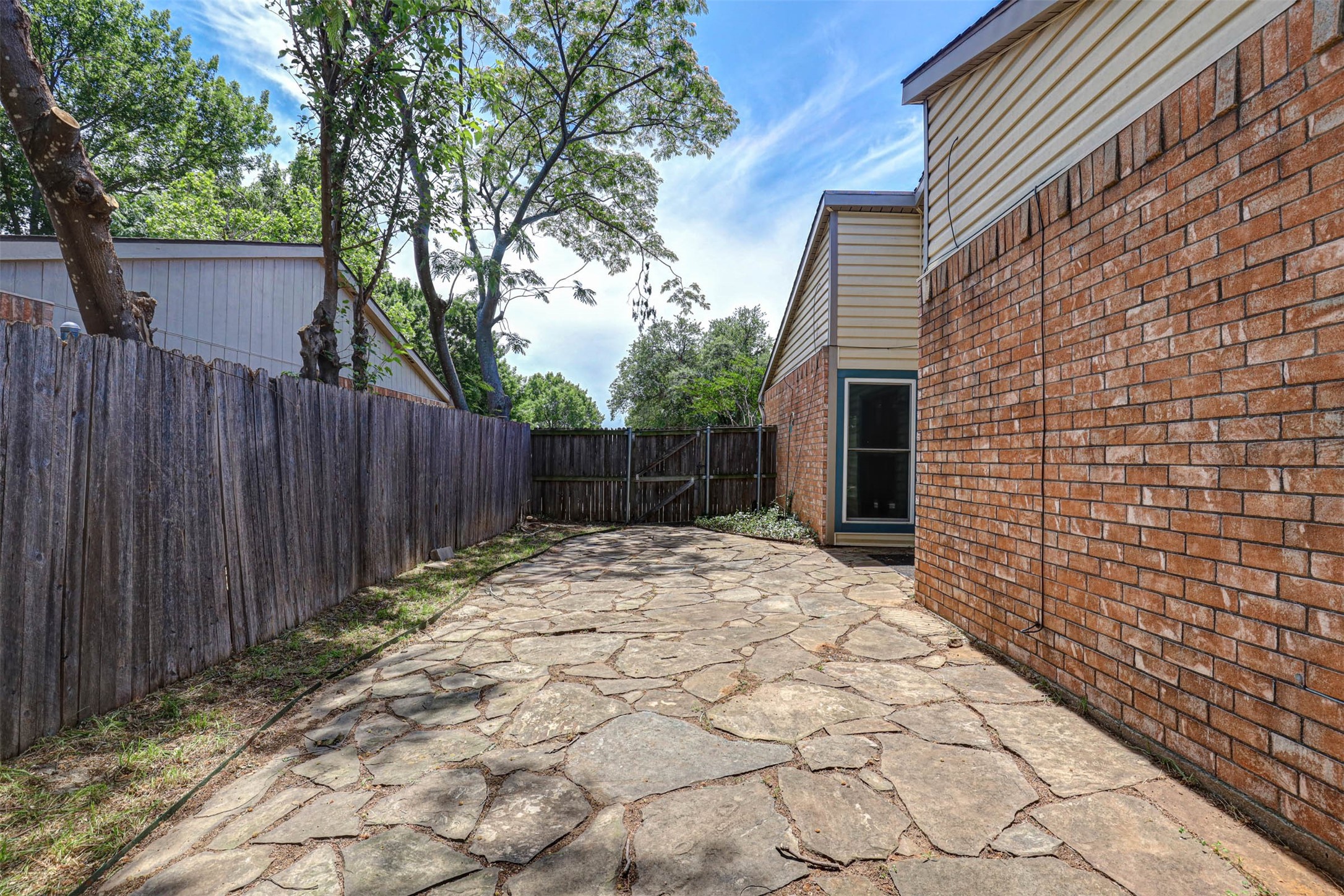 500 Moss Hill Lane Euless TX 76039