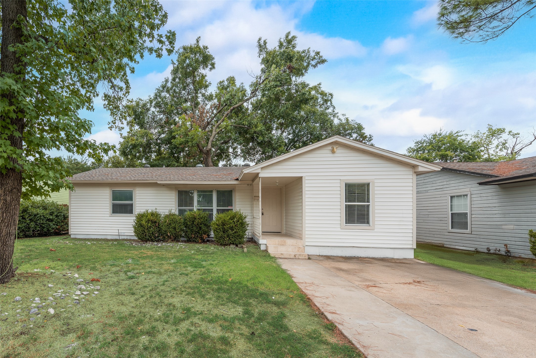 2226 Cartwright Street Irving TX 75062
