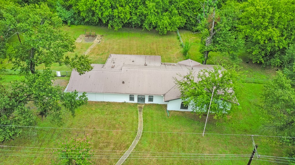 203 S Hogg Street Streetman TX 75859