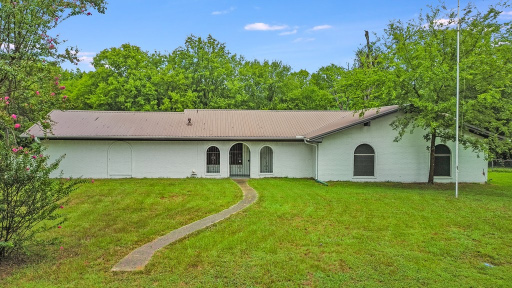 203 S Hogg Street Streetman TX 75859
