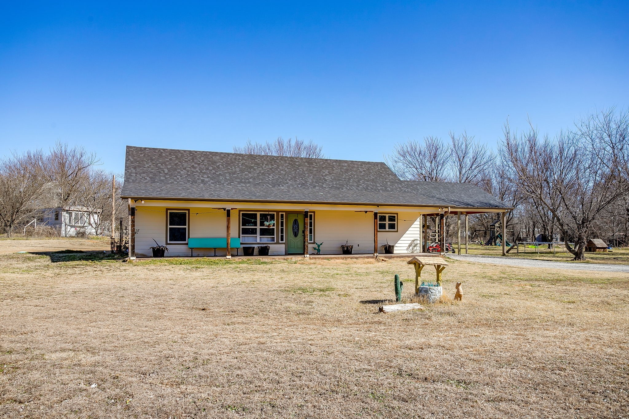 301 Willow Circle Springtown TX 76082