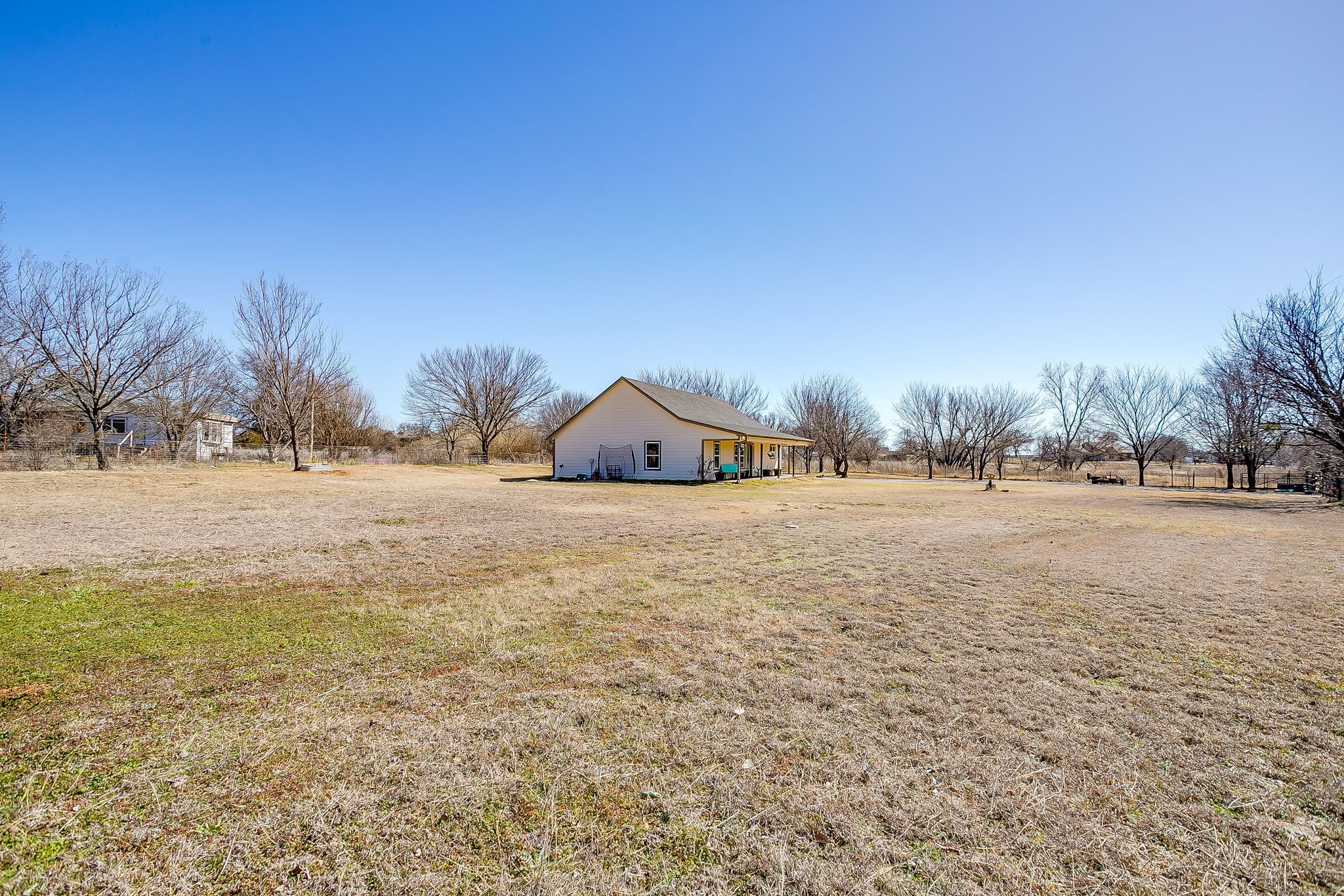 301 Willow Circle Springtown TX 76082
