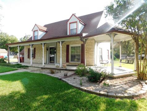 906 Live Oak Street Royse City TX 75189