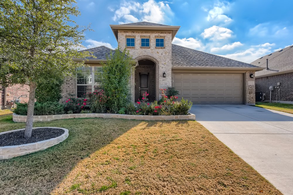608 Wollford Way Fort Worth TX 76131