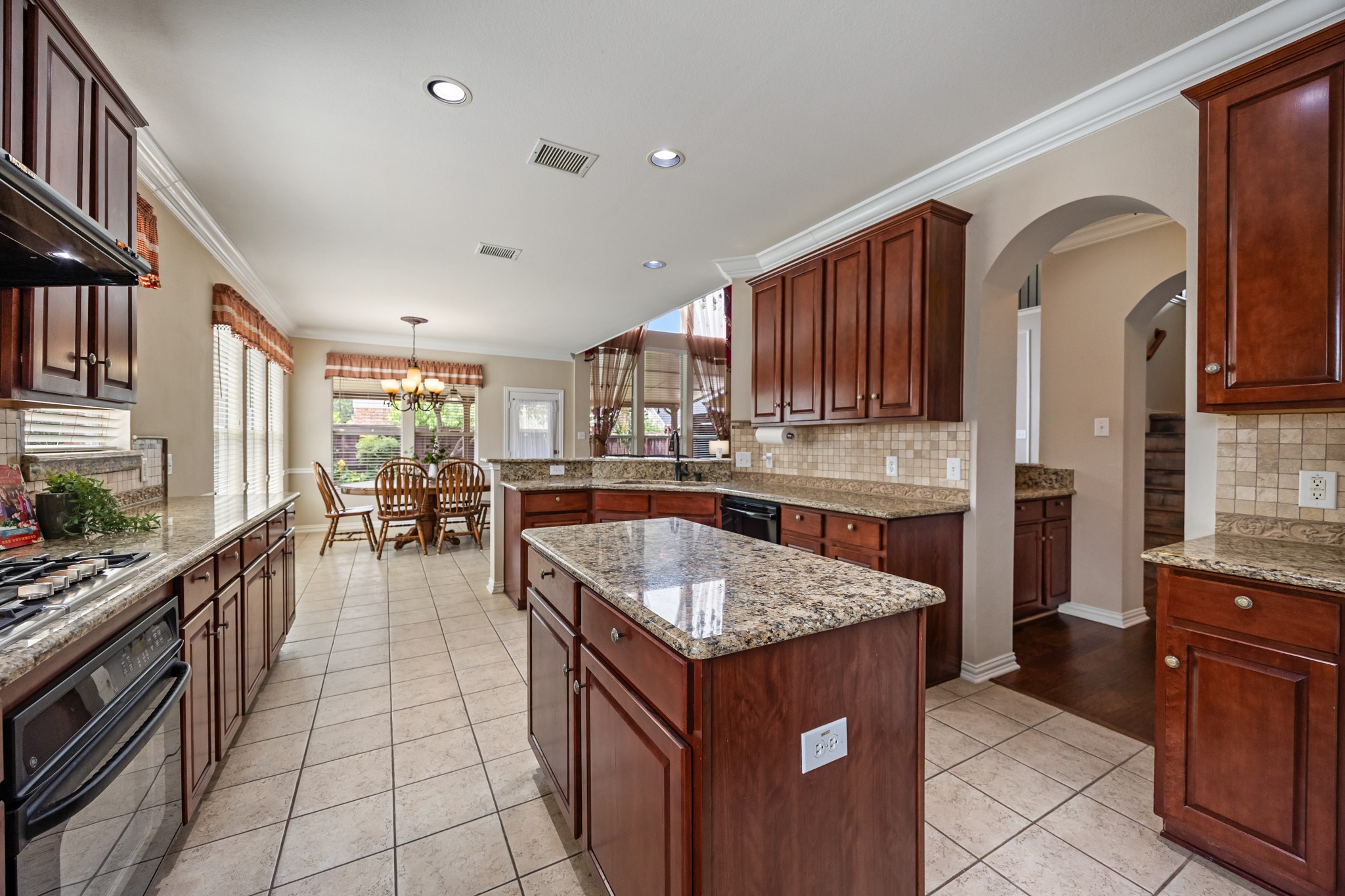 1501 Weathered Wood Lane Garland TX 75040