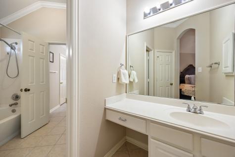 1501 Weathered Wood Lane Garland TX 75040