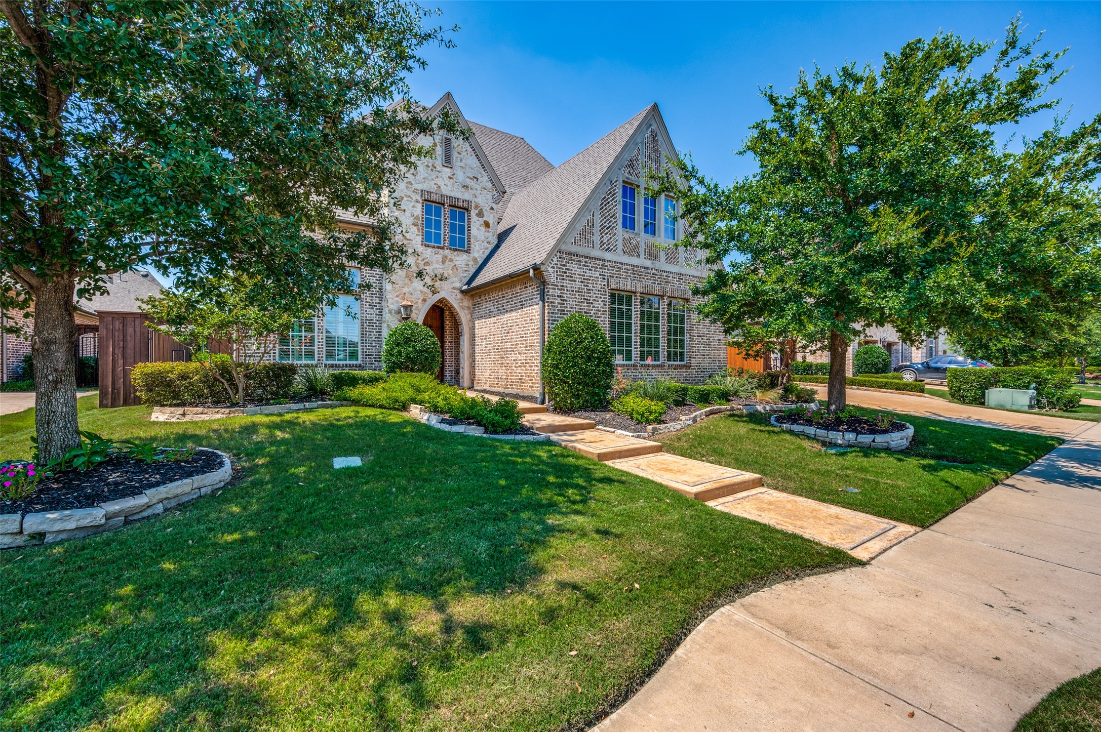 623 Fountainview Drive Irving TX 75039