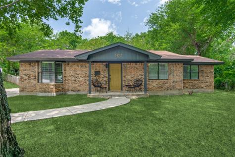 302 W Hale Avenue Decatur TX 76234