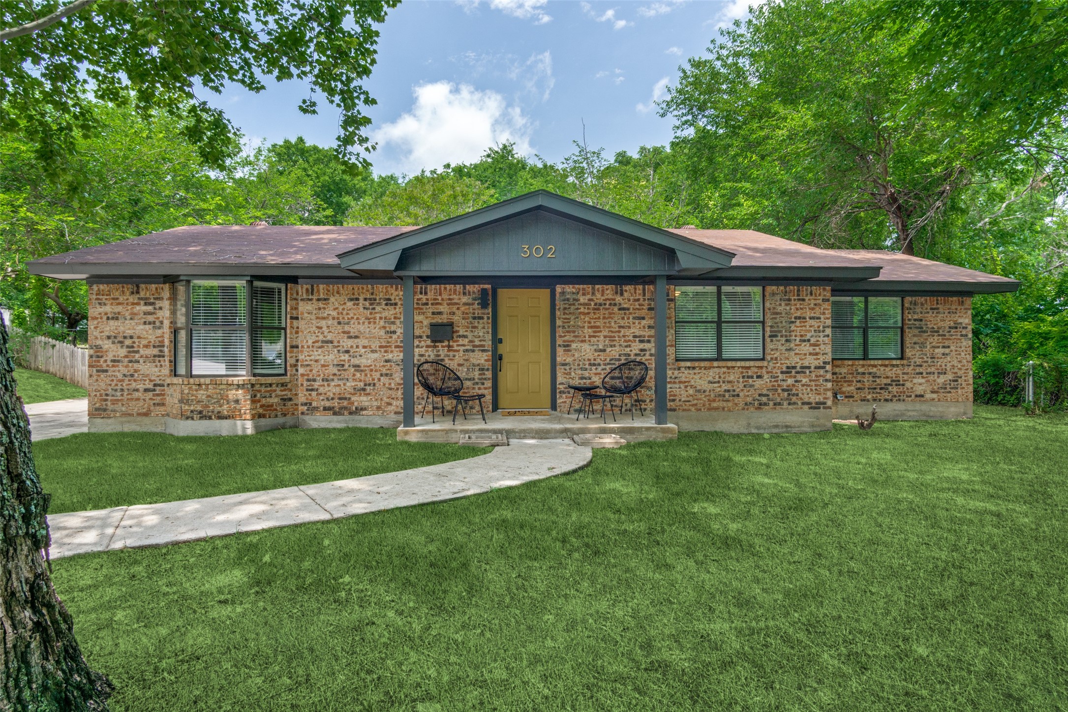 302 W Hale Avenue Decatur TX 76234