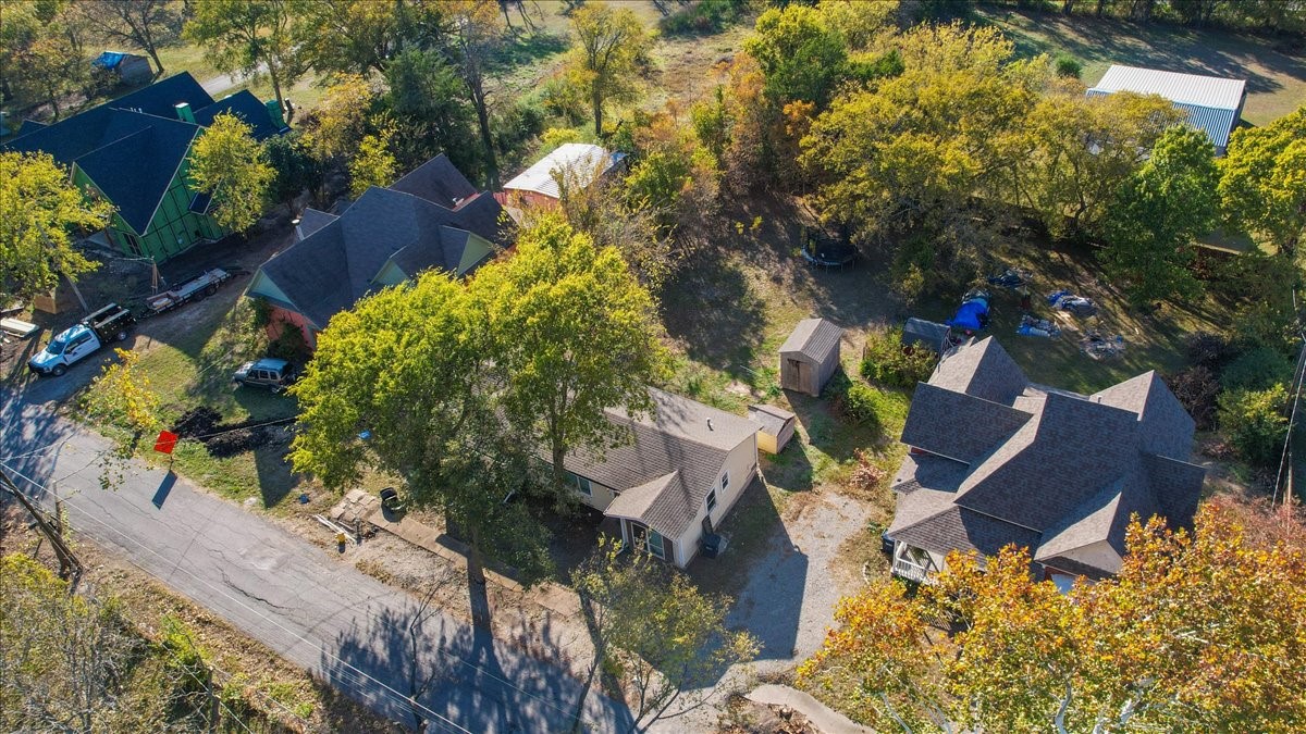 203 S Carter Street Whitewright TX 75491