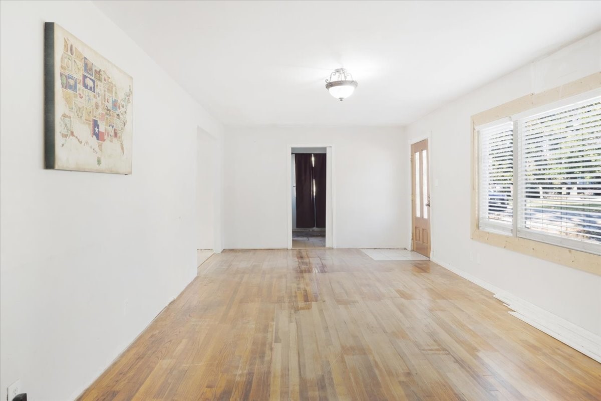 203 S Carter Street Whitewright TX 75491