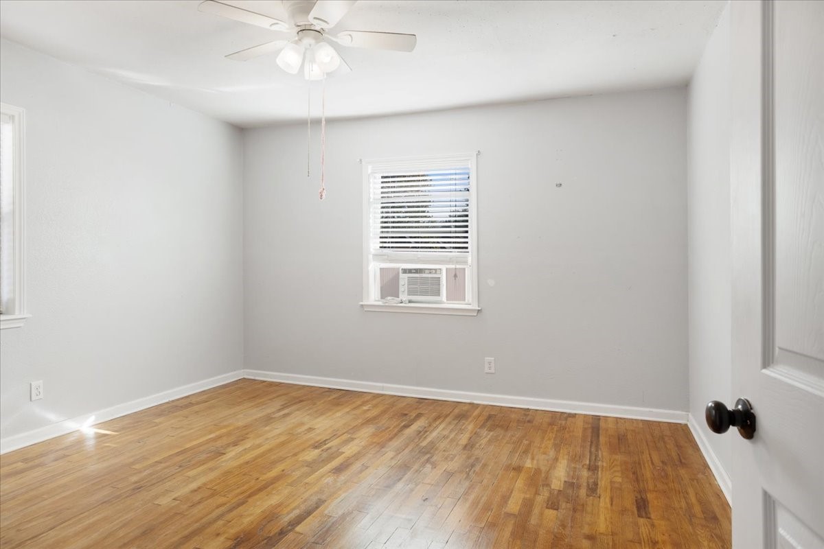 203 S Carter Street Whitewright TX 75491