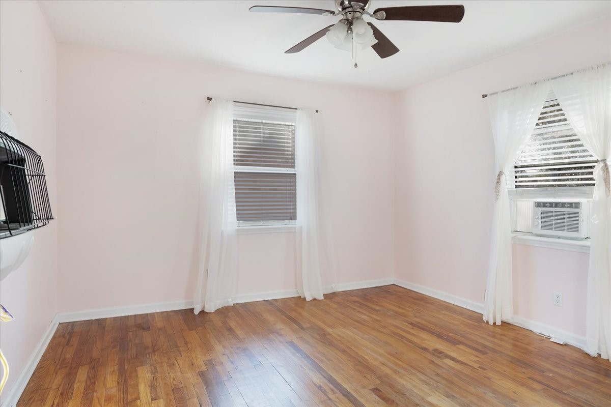 203 S Carter Street Whitewright TX 75491