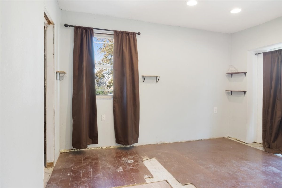 203 S Carter Street Whitewright TX 75491