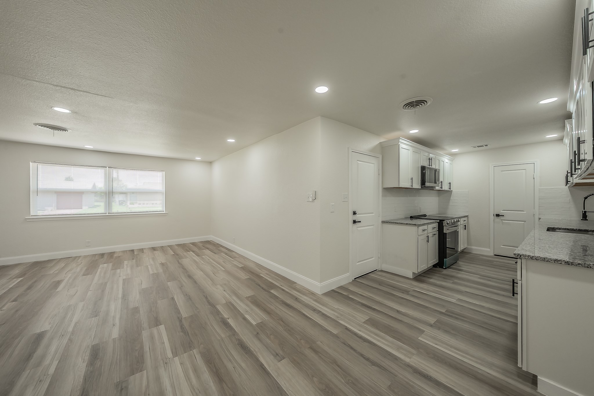 828 Glenda Drive Bedford TX 76022