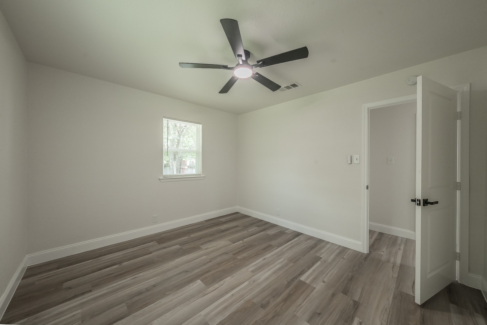 828 Glenda Drive Bedford TX 76022