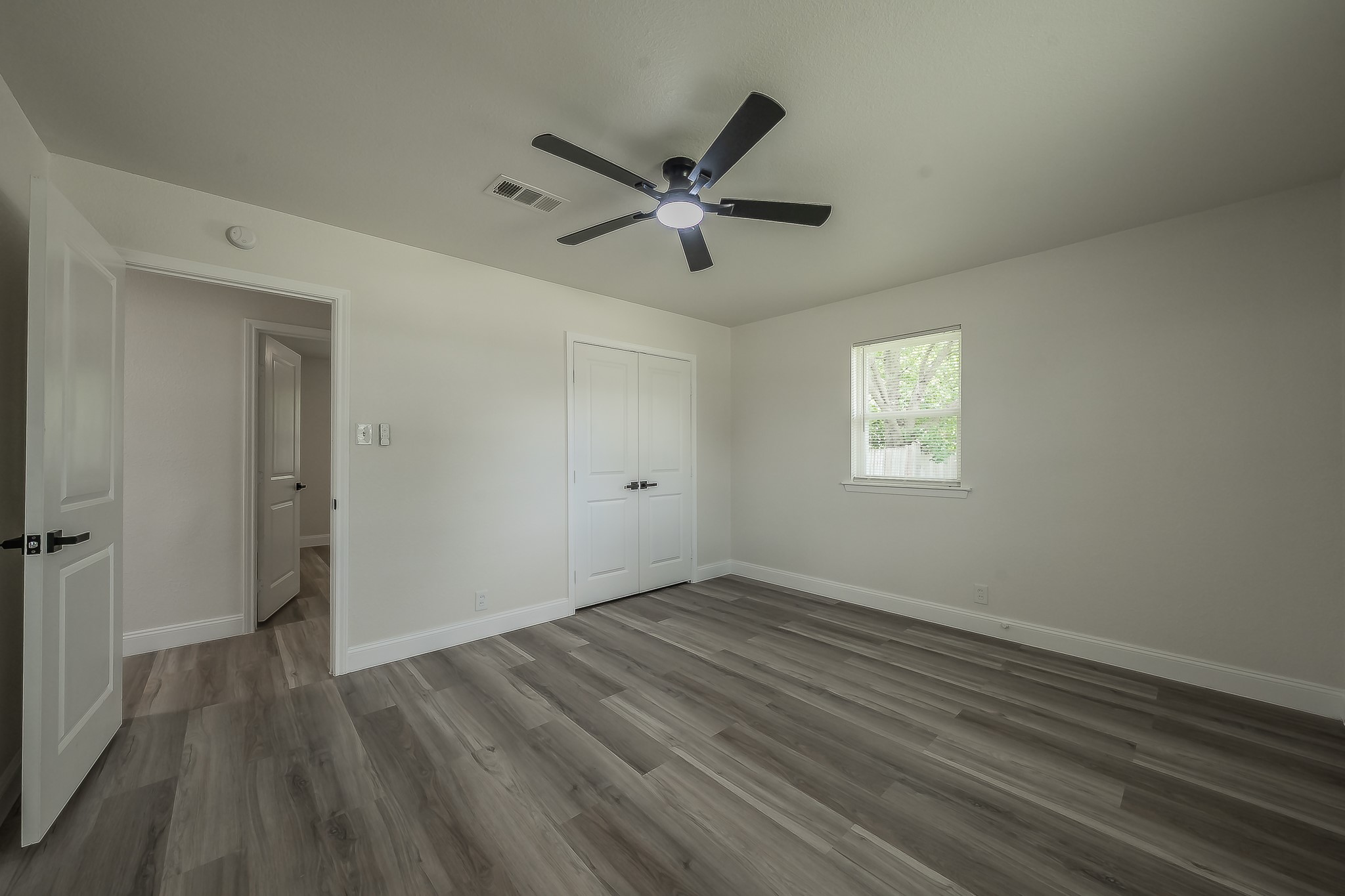 828 Glenda Drive Bedford TX 76022