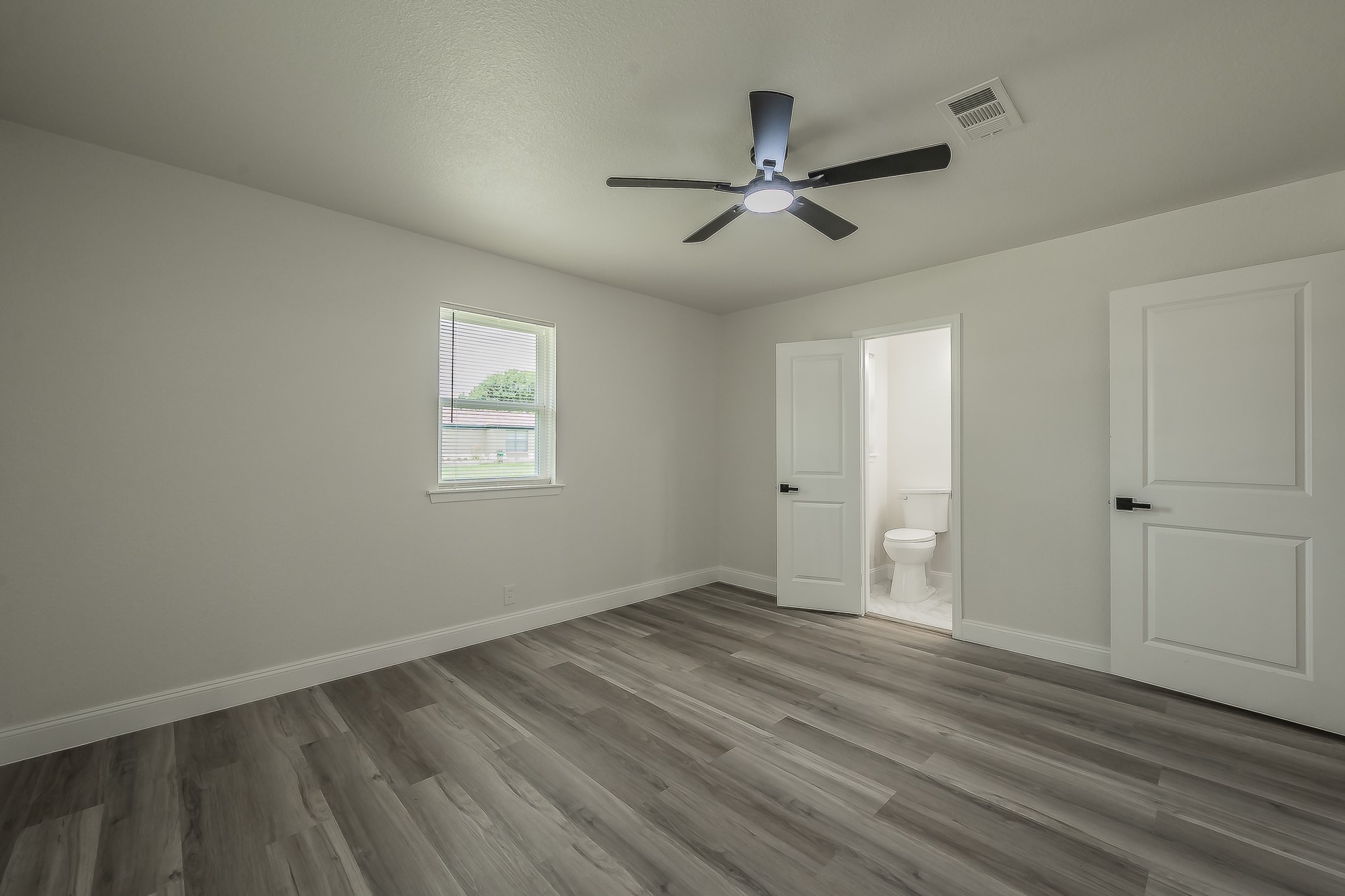 828 Glenda Drive Bedford TX 76022