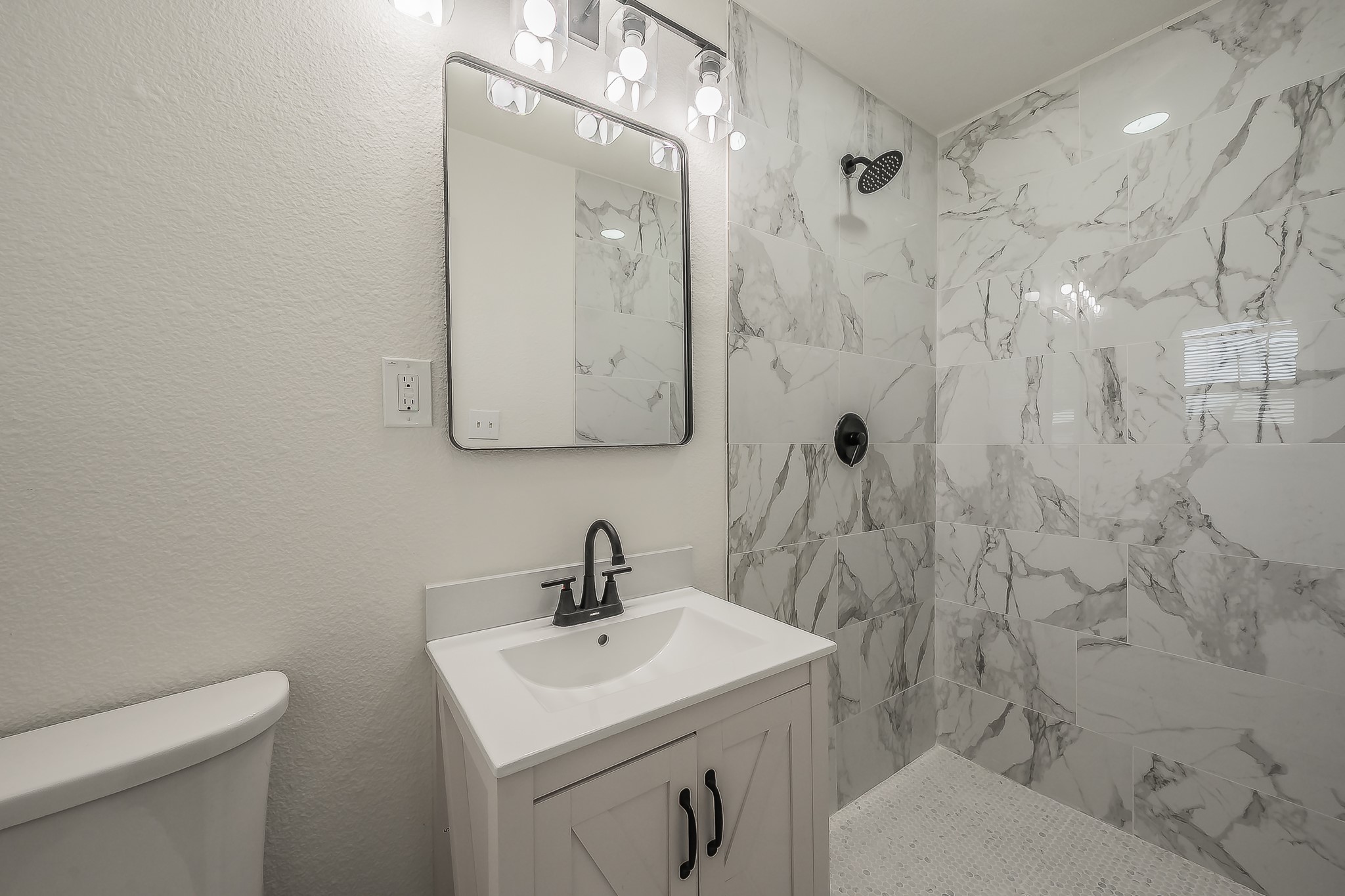 828 Glenda Drive Bedford TX 76022
