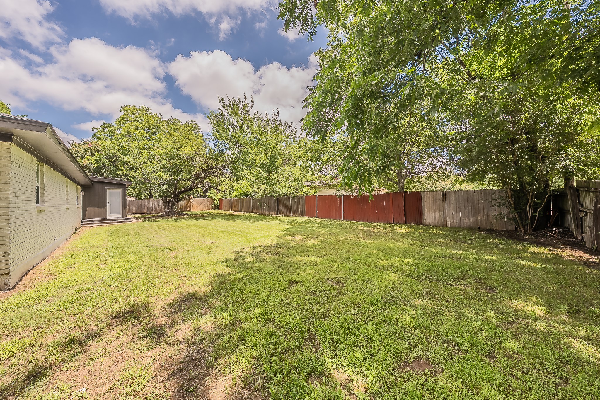 828 Glenda Drive Bedford TX 76022