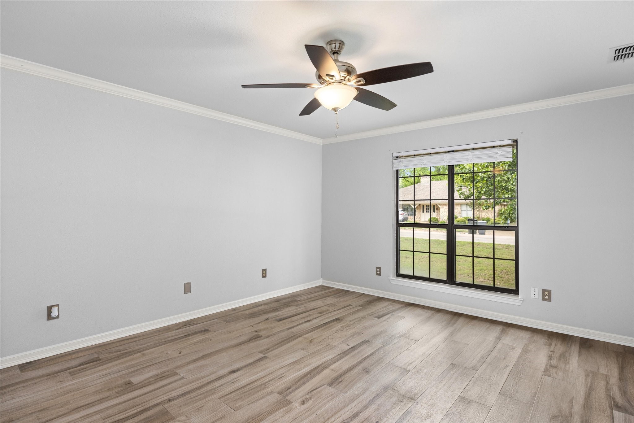 6023 Melrose Circle Granbury TX 76049