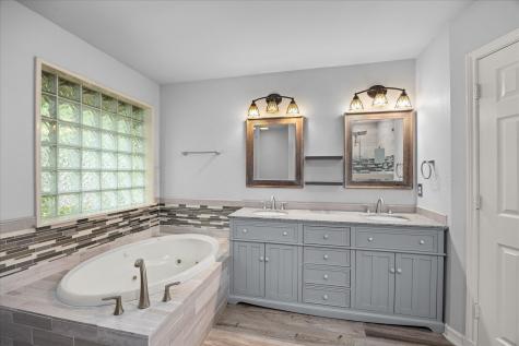 6023 Melrose Circle Granbury TX 76049