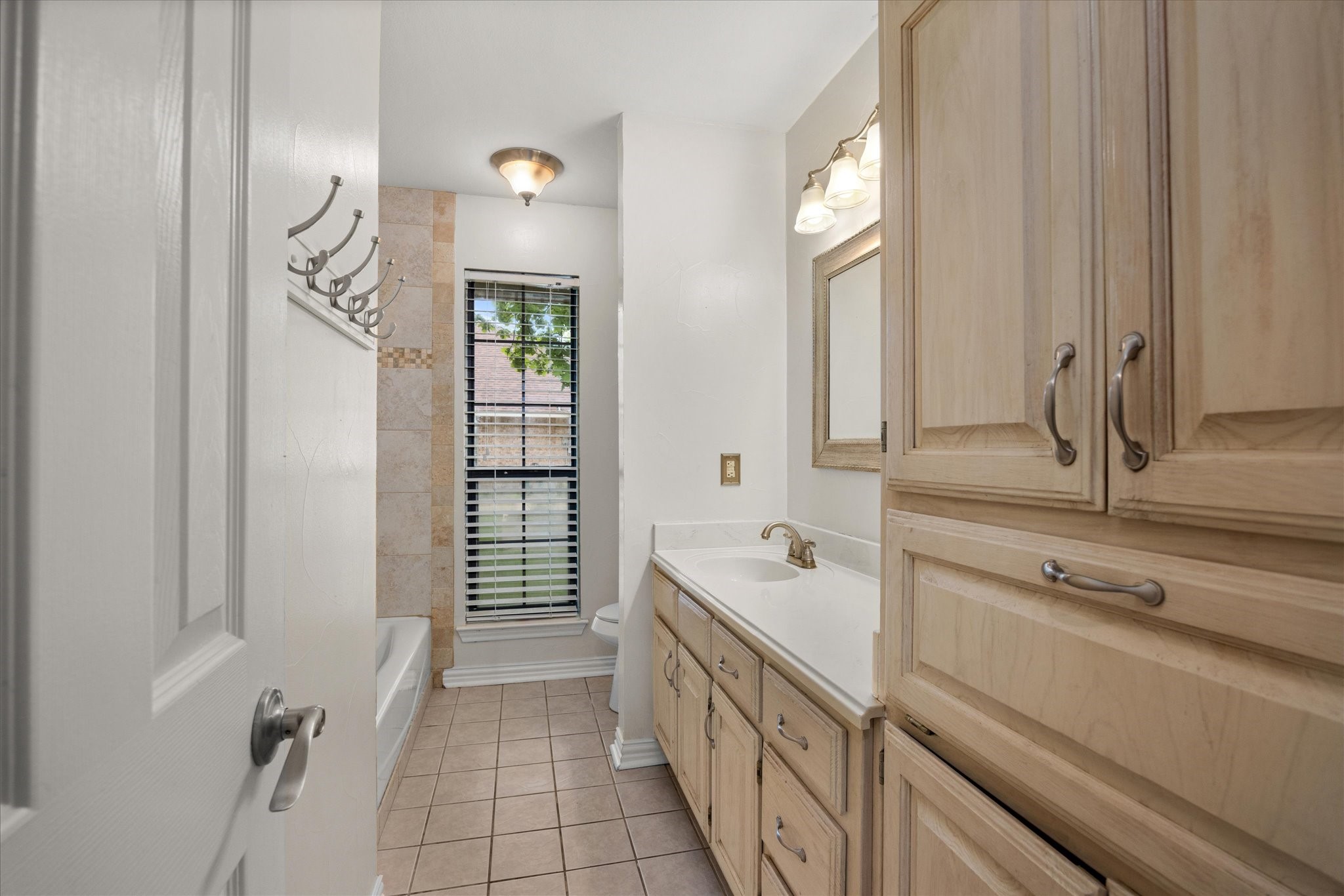6023 Melrose Circle Granbury TX 76049