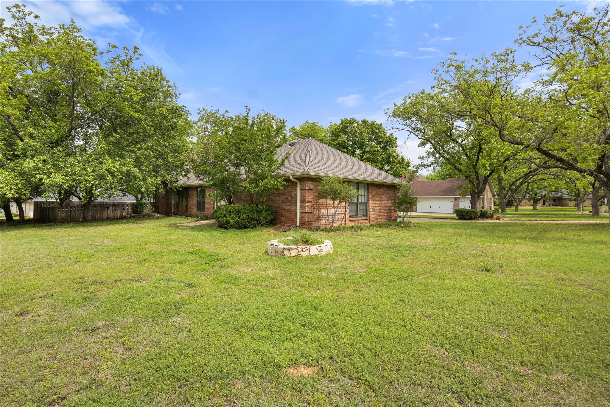 6023 Melrose Circle Granbury TX 76049