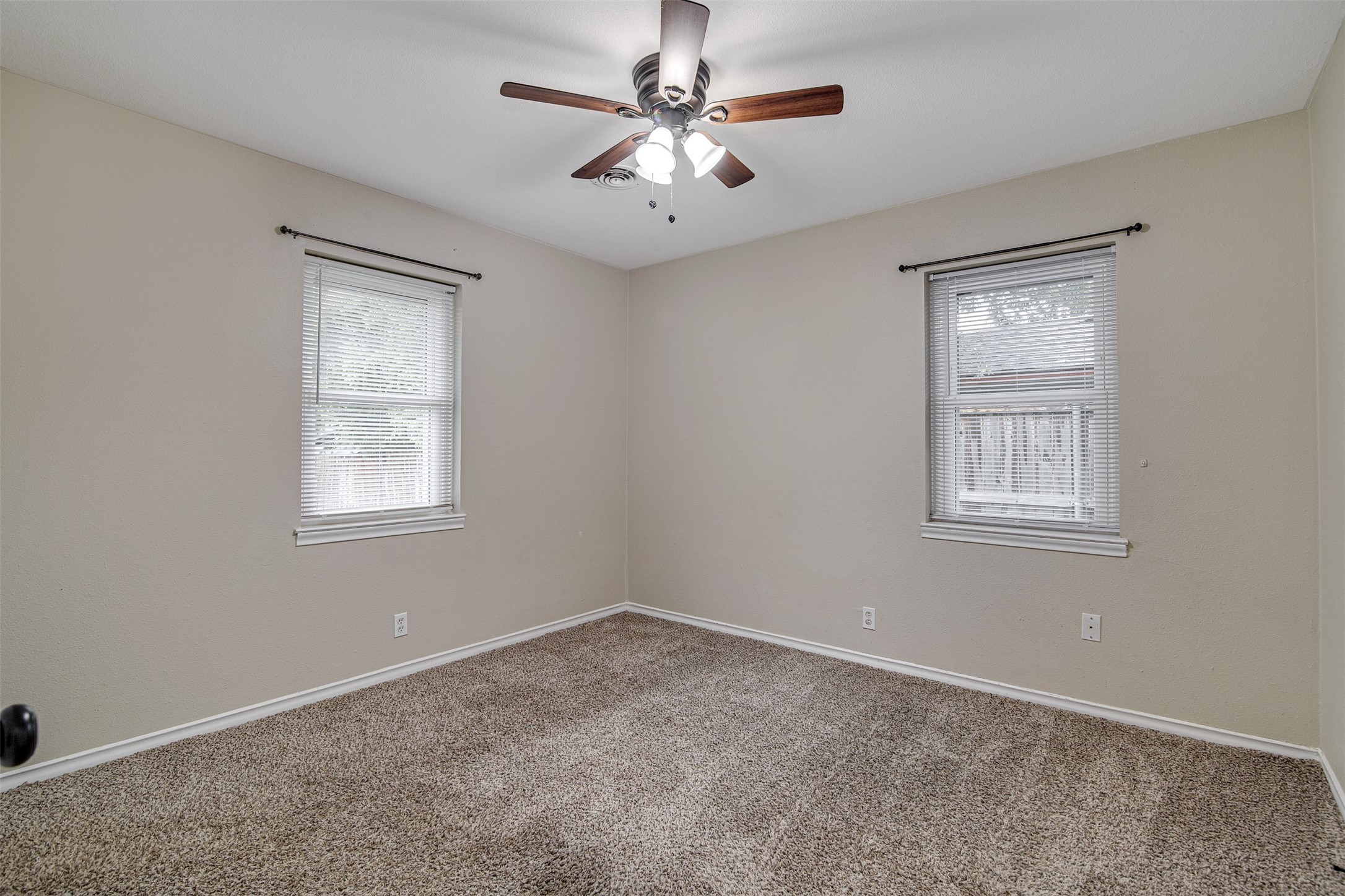2127 E Mitchell Street Arlington TX 76010