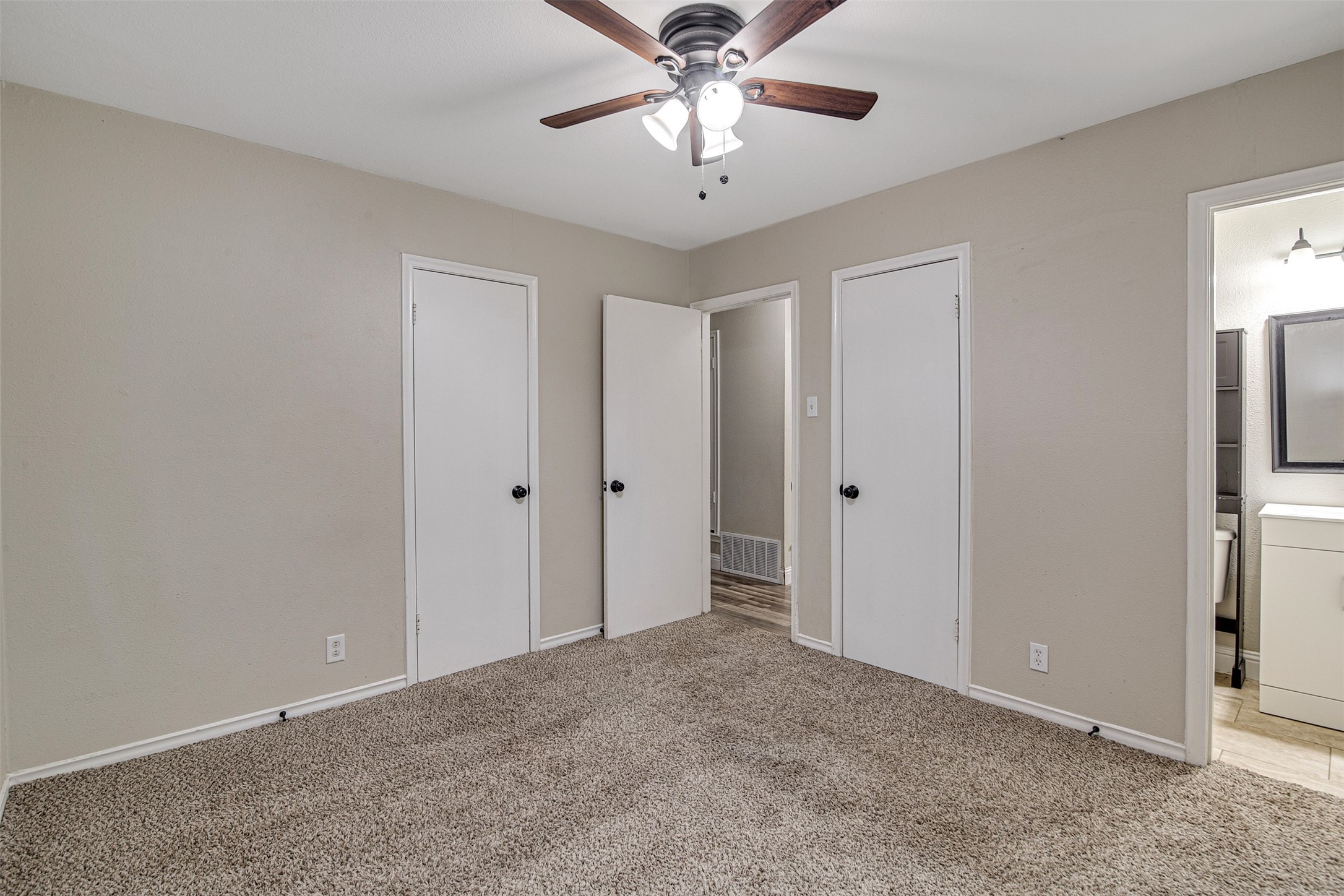 2127 E Mitchell Street Arlington TX 76010