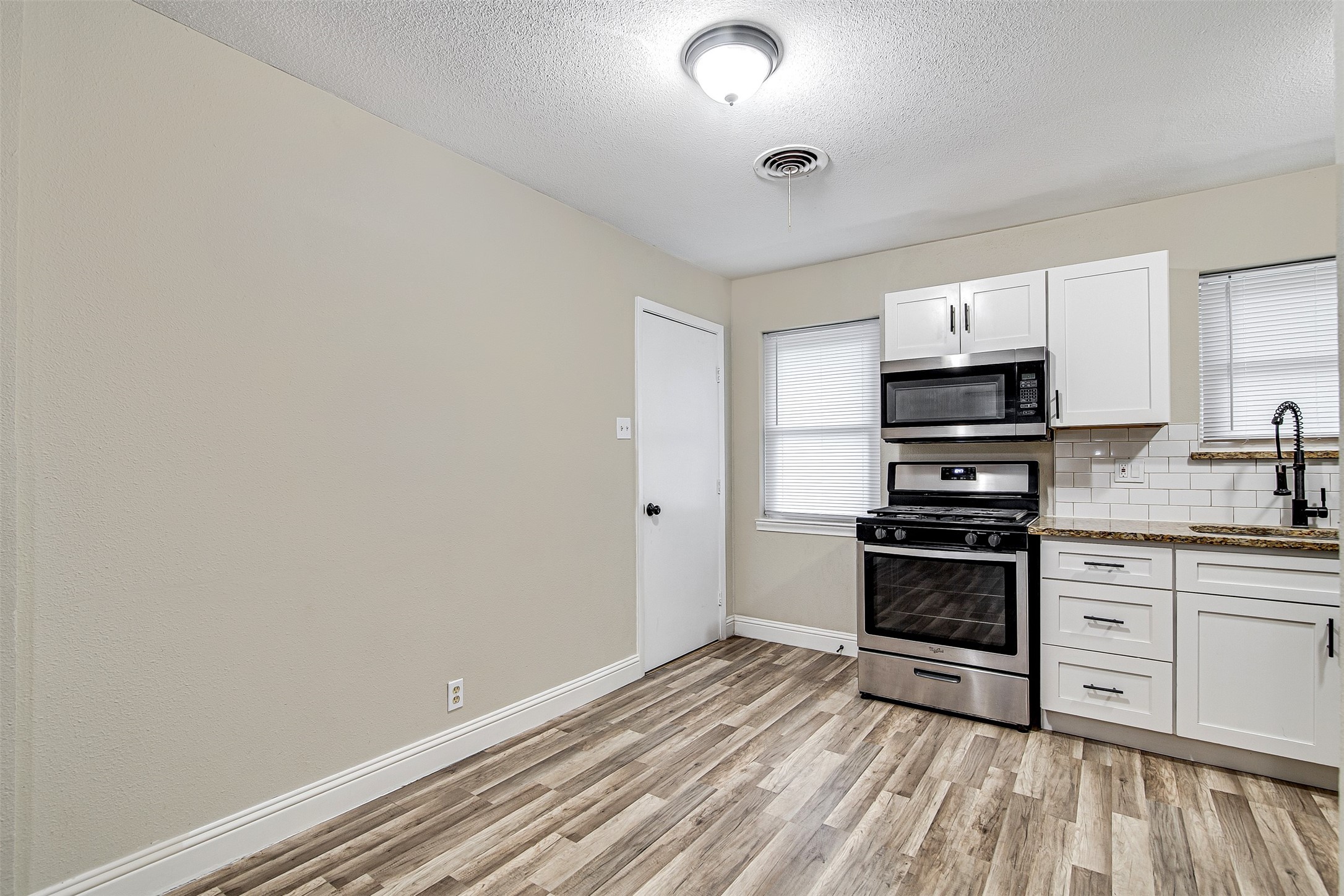 2127 E Mitchell Street Arlington TX 76010