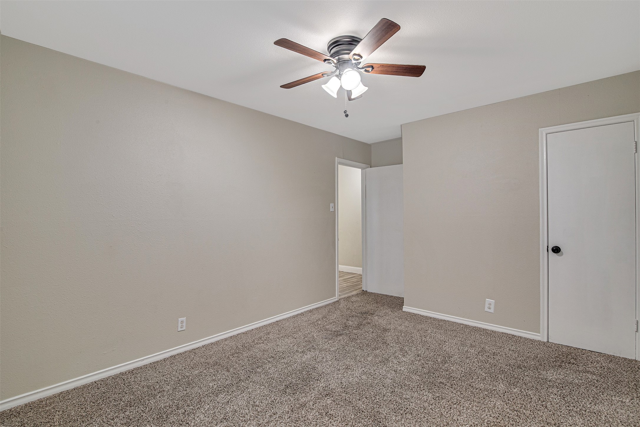 2127 E Mitchell Street Arlington TX 76010