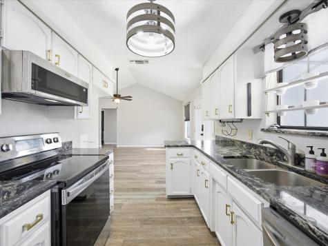 118 Black Forest Drive Weatherford TX 76086