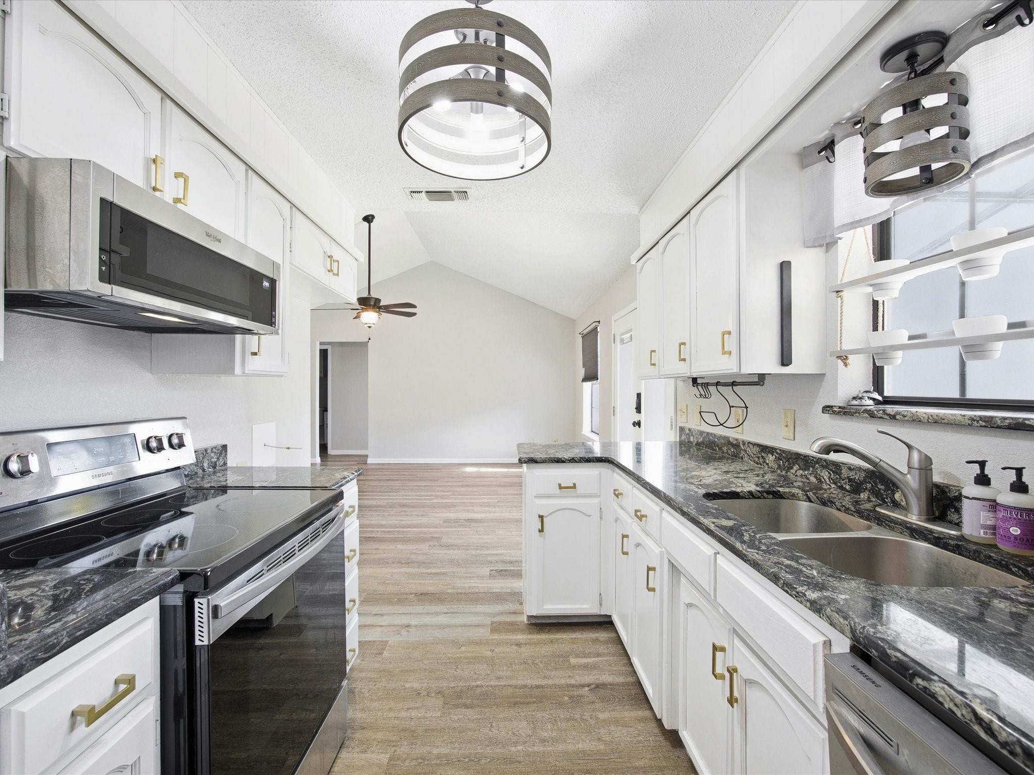 118 Black Forest Drive Weatherford TX 76086