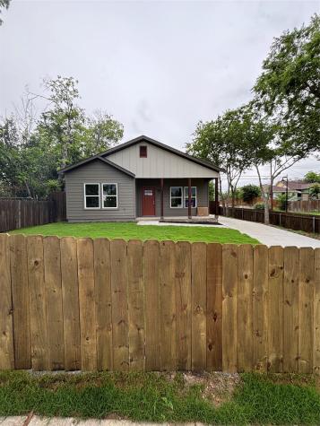 1649 E Terrell Avenue Fort Worth TX 76104