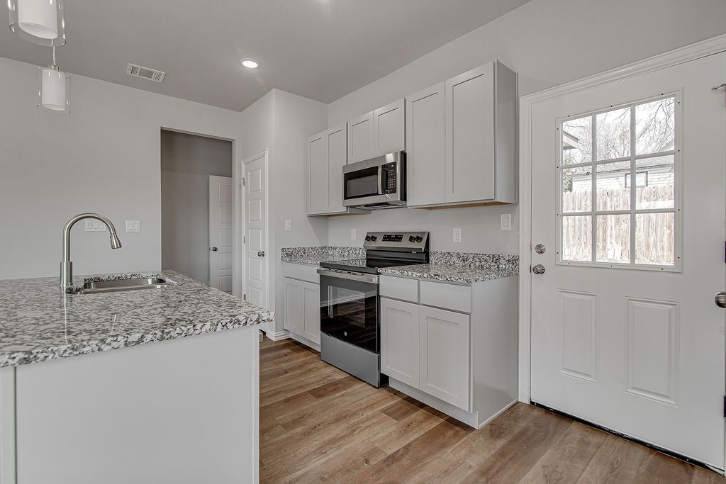 1649 E Terrell Avenue Fort Worth TX 76104