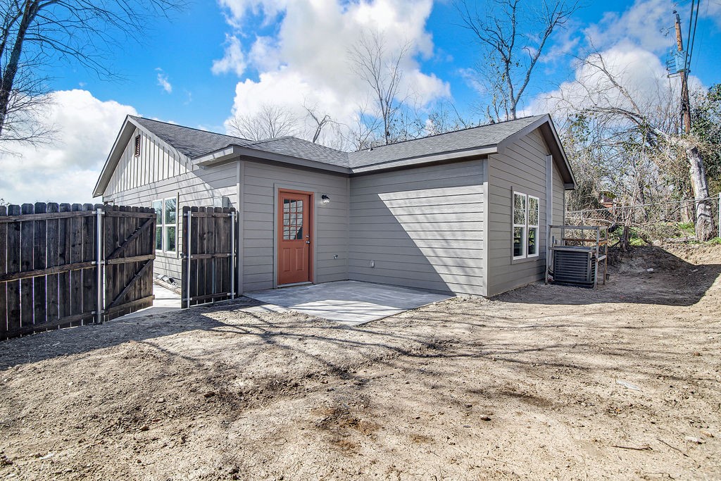1649 E Terrell Avenue Fort Worth TX 76104