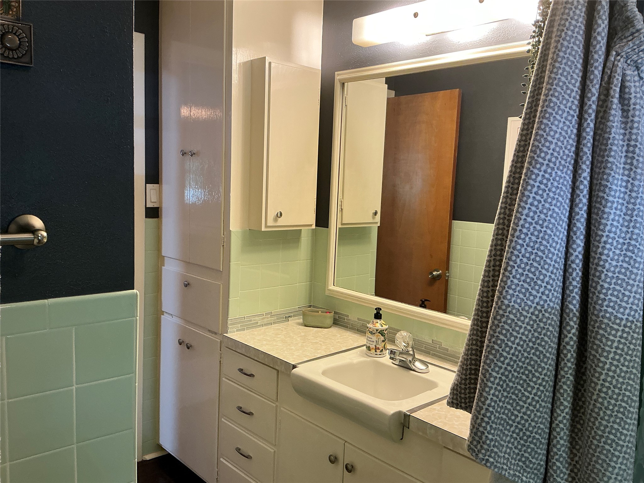 900 N Elm Street Comanche TX 76442
